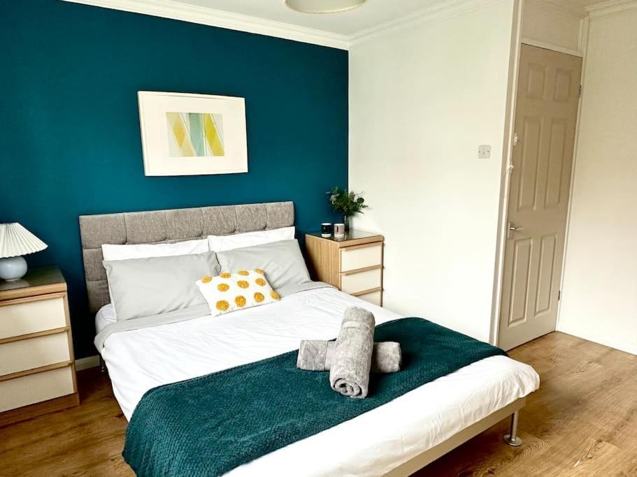 6 Guests House Old Trafford,Media City,City Centre, Free Parking Manchester Exterior photo