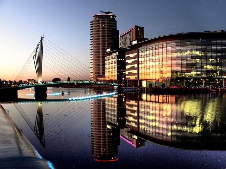 6 Guests House Old Trafford,Media City,City Centre, Free Parking Manchester Exterior photo